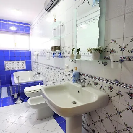 La Grazia Di Toto - De Vivo Realty Vico Equense